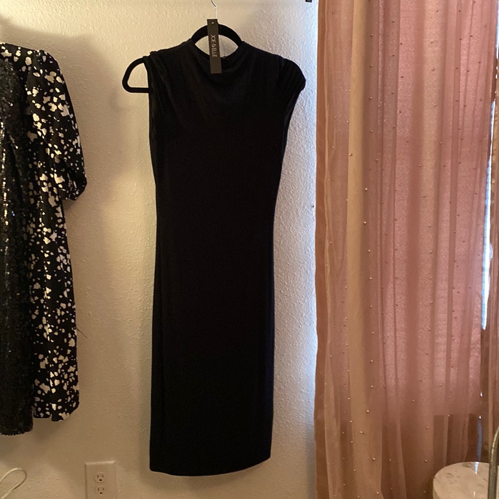 Joe & Elle black bodycon dress